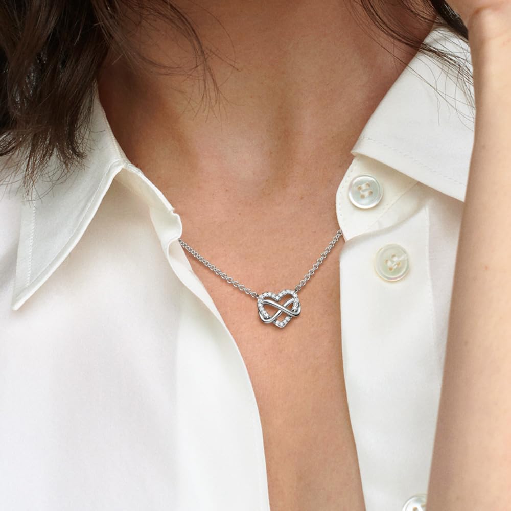 PANDORA Sparkling Infinity Heart Collier Necklace - 3 Adjustable Lengths - Stunning Jewelry for Women - Sterling Silver with Clear Cubic Zirconia - 19.7"
