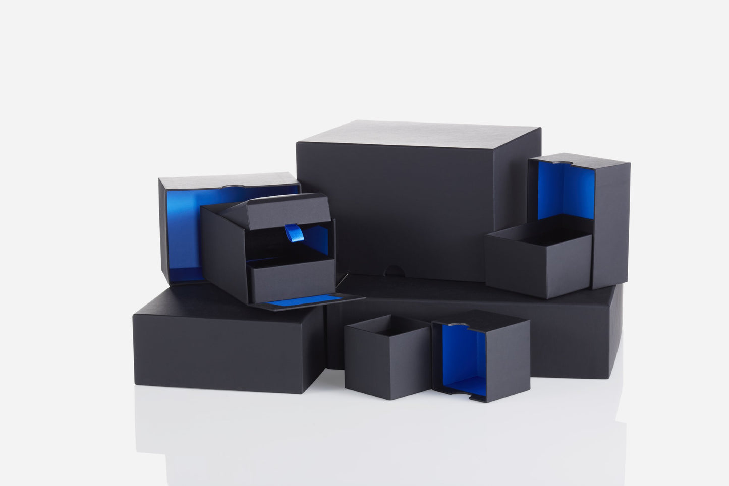 Amazon Collection Sterling Silver Emerald Green Round Dangle Earrings