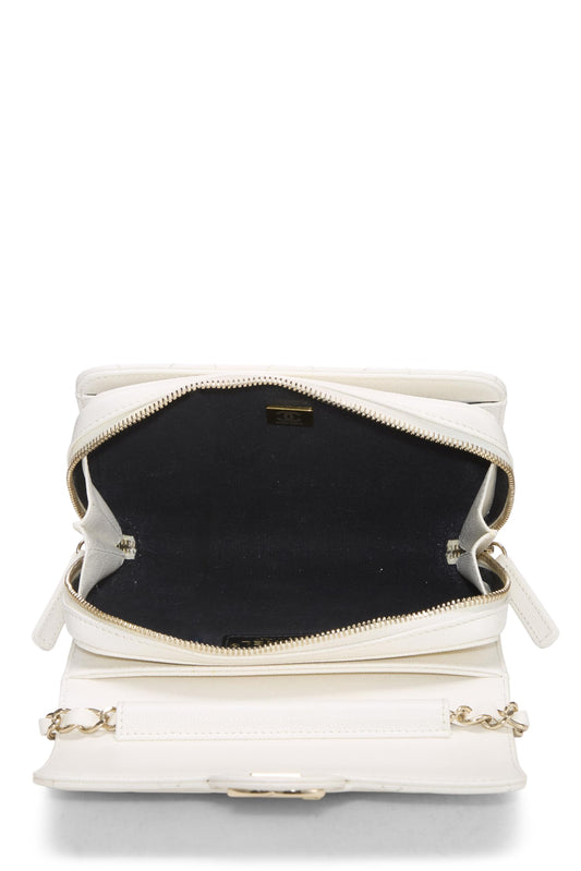 Chanel, Pre-Loved White Caviar Like A Wallet Flap Bag Mini, White