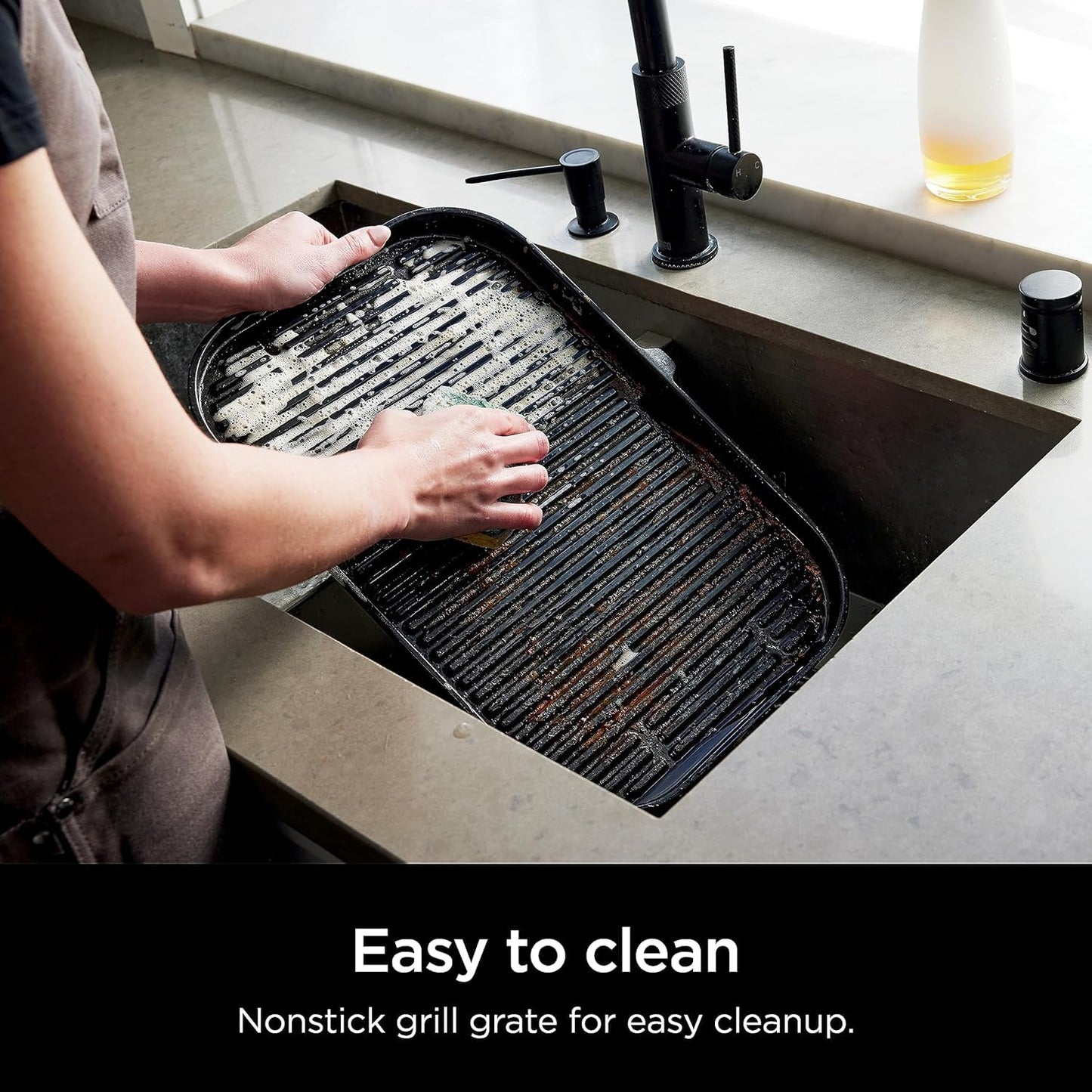 Ninja Woodfire ProXL Outdoor Grill & Smoker, Thermometer, 4-in-1 Master Grill, BBQ Smoker, Outdoor Air Fryer, Bake, Portable, Electric Grill (Renewed) (Cinnamon)